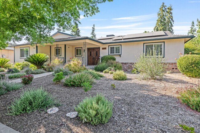 Building Photo - 2018 W Los Altos Ave