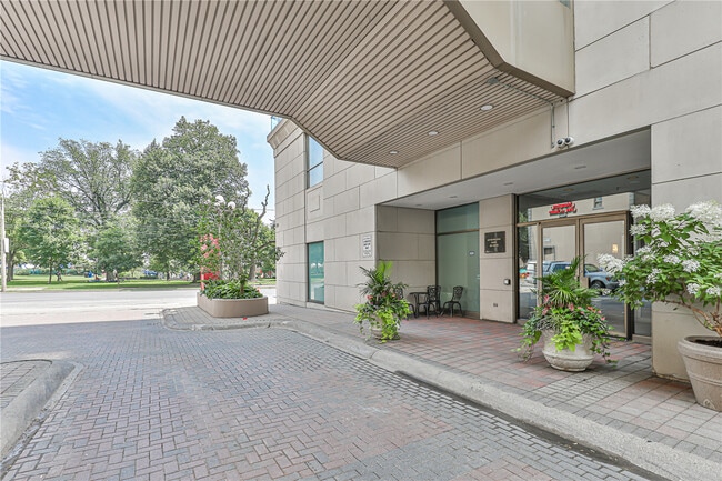 Entrance to Building - 298 Jarvis St