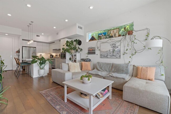 Foto del edificio - 207 W Johanna St