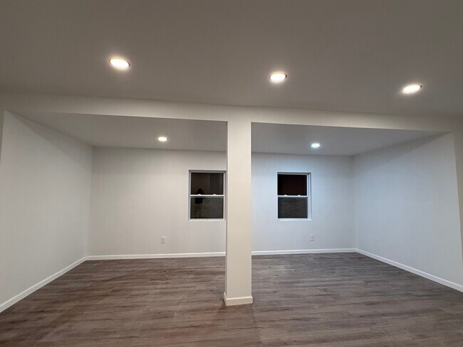 Foto del edificio - 5044 S Old 3C Hwy