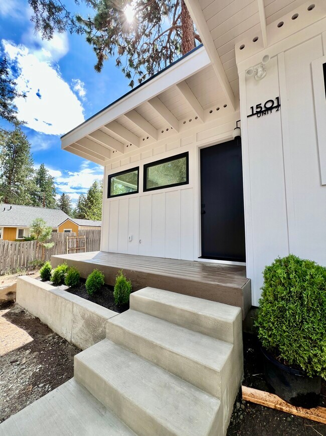 Foto del edificio - 1501 NW Newport Ave