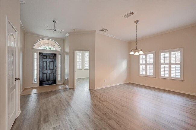 Foto del edificio - 6923 Grants Hollow Ln
