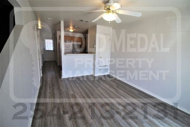 Foto del edificio - 4205 Alan Kent Dr