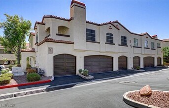 Building Photo - 2975 Bluegrass Ln