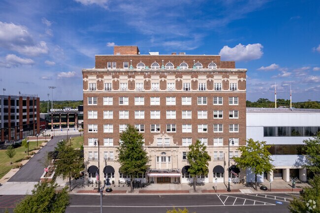 Foto del edificio - The Residences at the Prince Charles