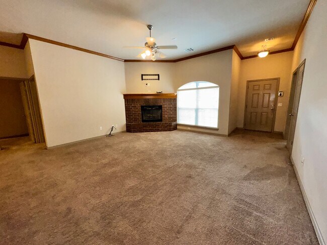Building Photo - 1424 Teakwood Dr