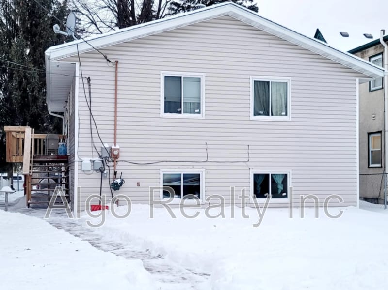 Foto del edificio - 3554 N Irving Ave