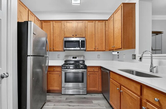 Foto del edificio - 4854 Eisenhower Ave