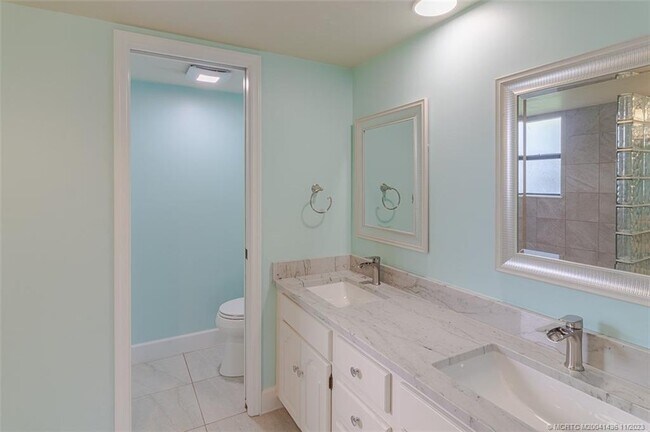 Foto del edificio - 162 SE Crestwood Cir