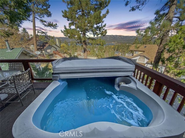 Building Photo - 930 Cameron Dr