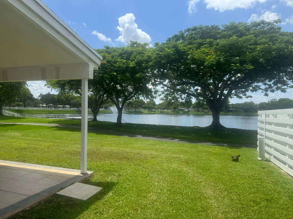 Foto principal - 14570 SW 145th Pl