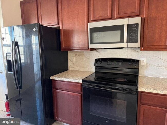 Building Photo - 122 Ridgemont Dr