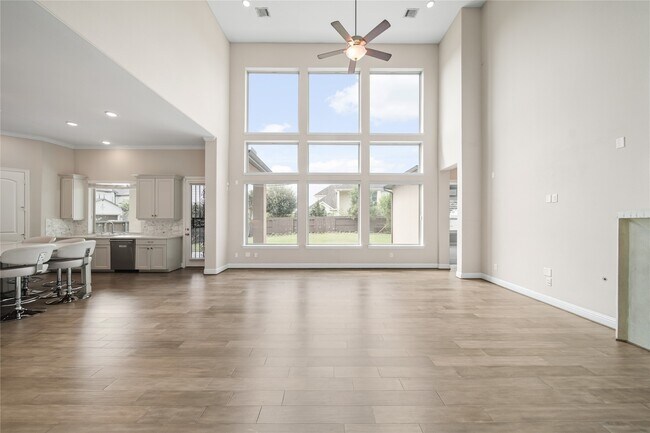 Foto del edificio - 6411 Tarrion Bay Ln