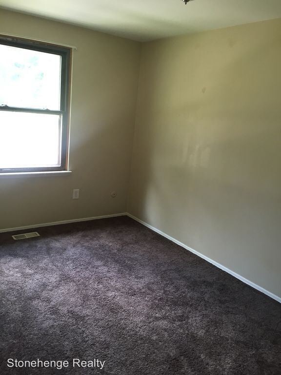 Building Photo - 528 Heathshire Dr