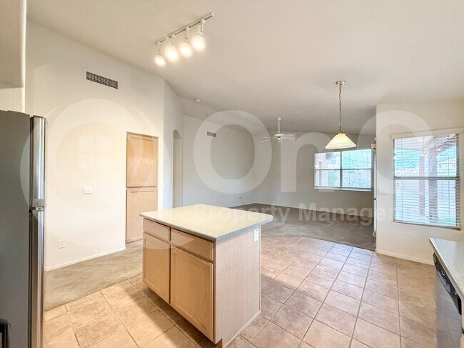 Building Photo - 10335 N 58th Ln