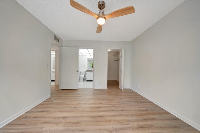 Building Photo - 15449 Lakes of Delray Blvd