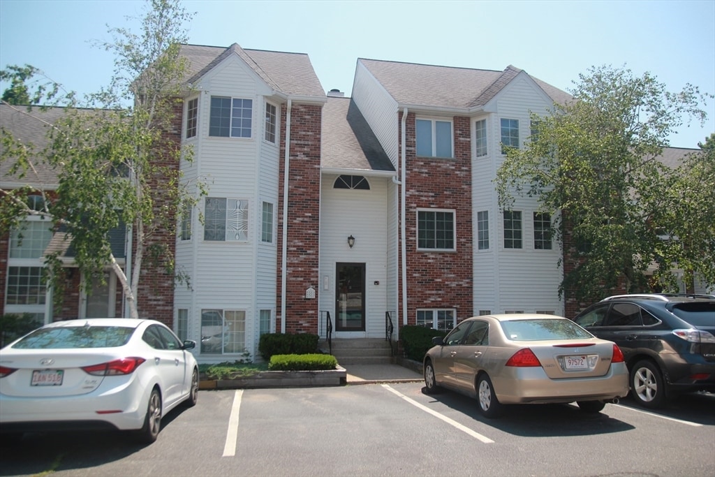 120 Tall Oaks Dr Unit D2, Weymouth, MA 02190 Condo for Rent in Weymouth, MA