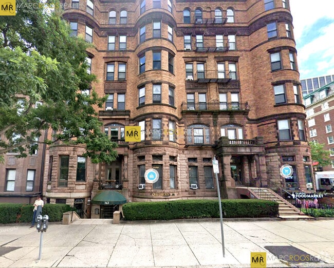 Building Photo - 366 Commonwealth Ave