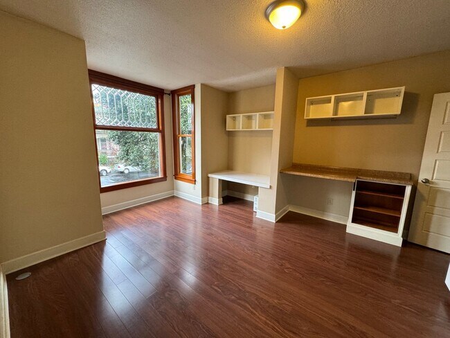 Photo - 2154 NW Everett St Apartment