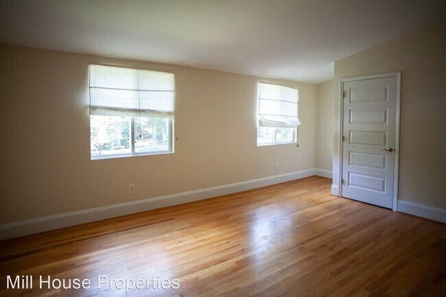 Building Photo - 2 br, 1.5 bath House - 108 Todd Street Apt. B