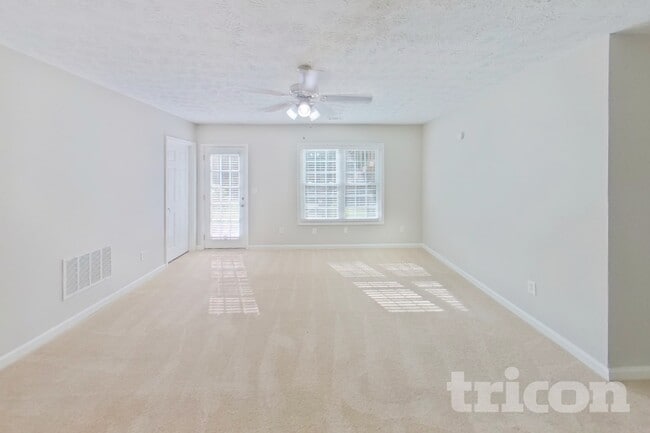 Building Photo - 806 Board Walk Ct