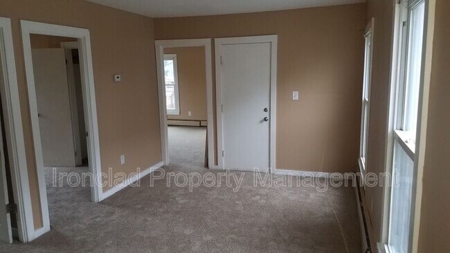 Foto del edificio - 108 Main Street Extension