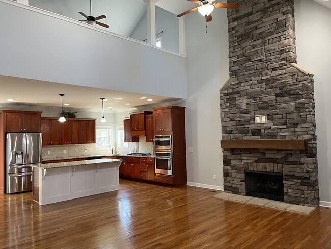 Building Photo - Spacious and Serene Rental Property in Spr...