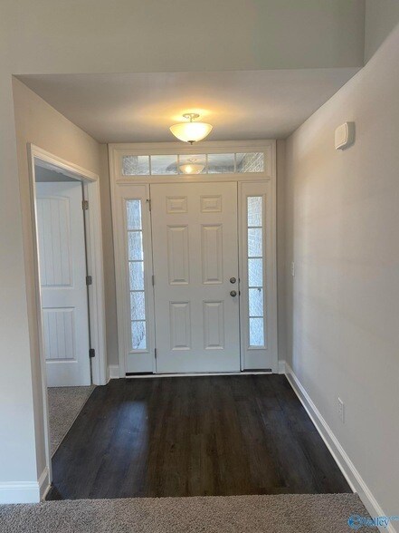 Foto del edificio - 109 Sorrelweed Dr