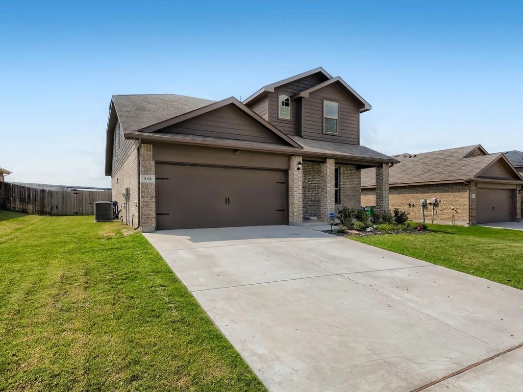 Foto principal - 316 Fairgrounds Ln