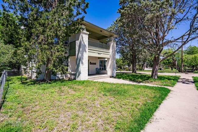 Building Photo - 642 Beech St