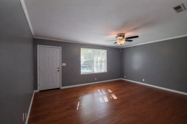 Foto del edificio - $1325.00 3 Bedroom 1 Bath Ranch Home