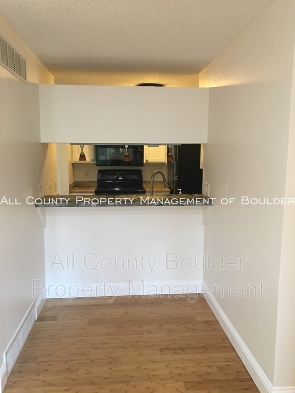 Building Photo - 6525 Kalua Rd