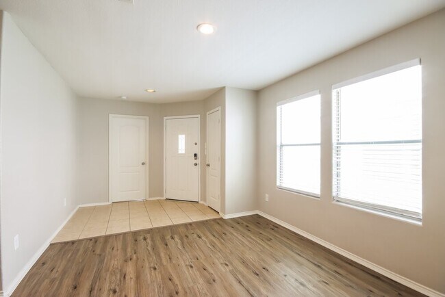 Foto del edificio - 9614 Brandon Rock Lane