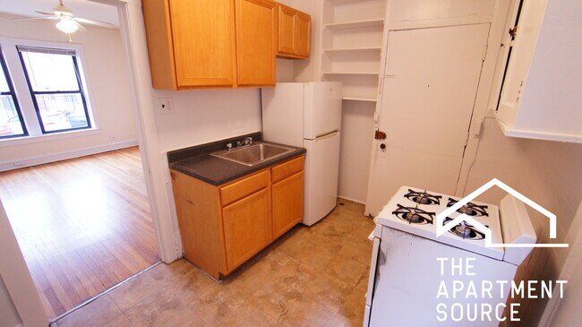 Foto del edificio - 2706 N Spaulding Ave