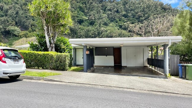 Building Photo - 159 Puiwa Rd