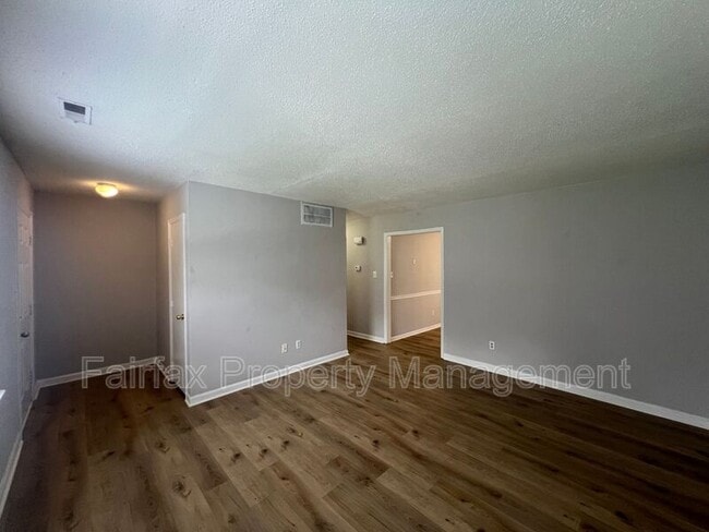 Photo - 227 Bridgefield Pl Apartment