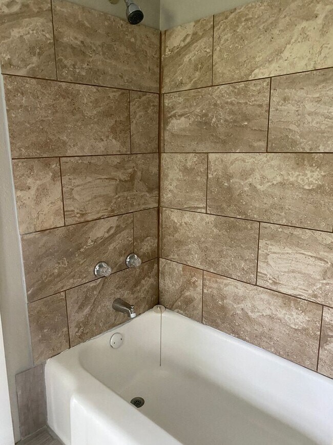 Foto del edificio - Cute Newly Renovated 1BR/1BA Home in Webb ...