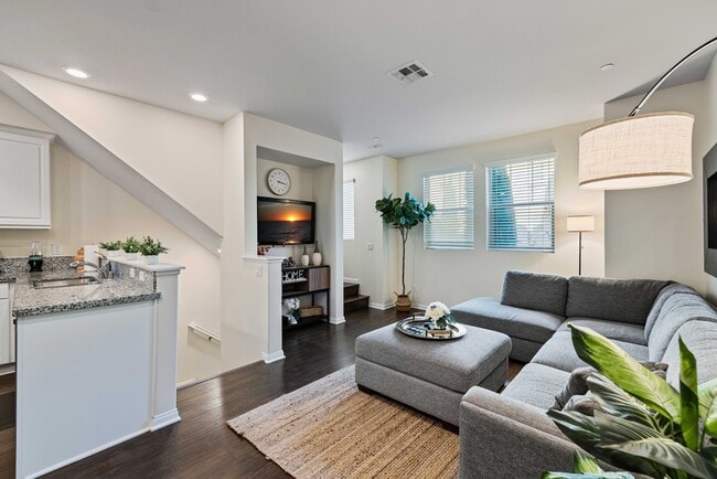 Foto del edificio - 7221 Cedar Rd