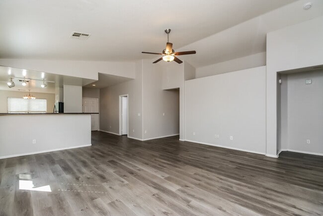 Foto del edificio - 13402 W Watson Ln