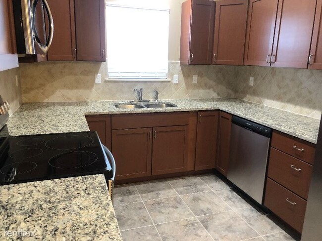 Foto del edificio - 2 br, 2 bath House - 2103  N. 114th  Street
