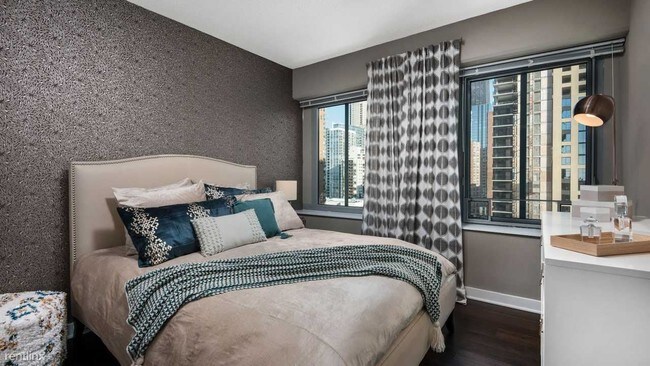 Foto del edificio - 1 br, 1 bath Condo - 28 W Chestnut St 1002