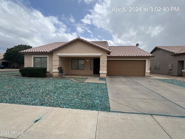 Foto del edificio - 8501 W Hazelwood St
