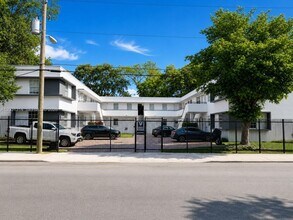 Building Photo - 551 NE 62nd St