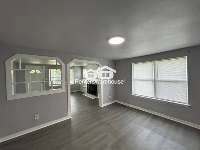 Building Photo - Charming 3 bedroom 1 bath home