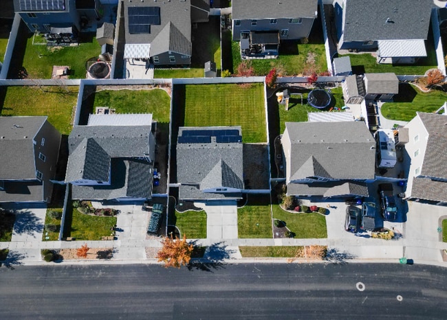 Building Photo - 3548 S Clearwater Way