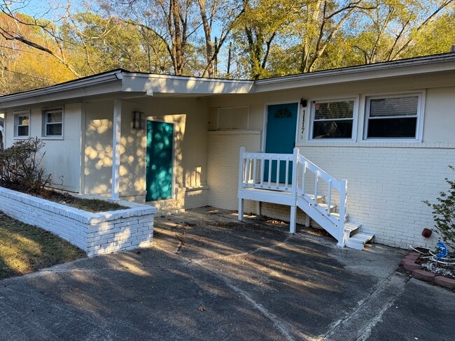 Building Photo - 1117 Montclair Rd