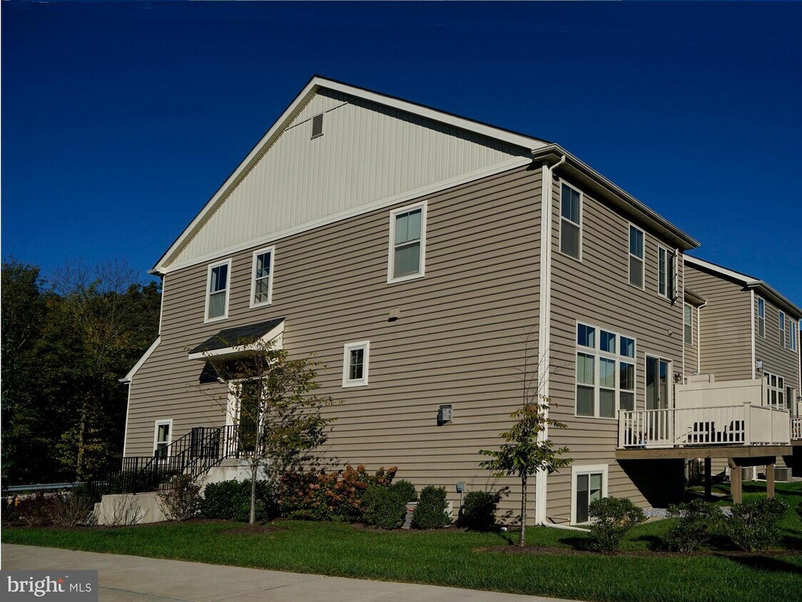 Primary Photo - 29 Chasmere Dr