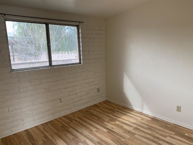 Building Photo - 3609 E Glenn St