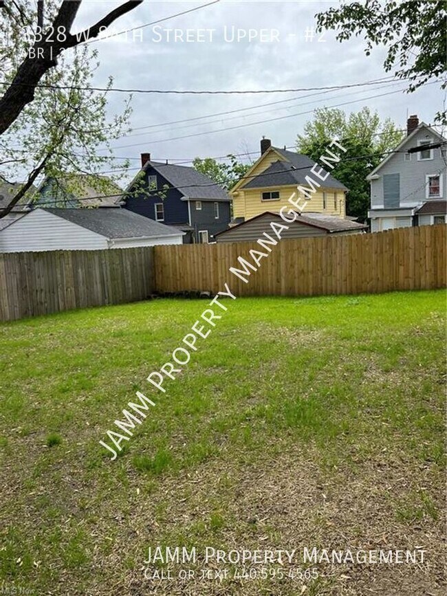 Foto del edificio - Newly Renovated 4 Bedroom Duplex unit in C...