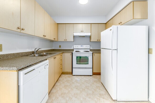 1 chambre, 1 salle de bain - 640 pi² - Cuisine - 333 Sidney Belsey Cres